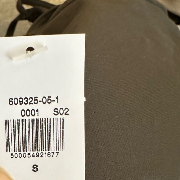 NWT! Lost in the Woods Strappy PowerSoft Shelf-Bra Tank Top - Size Small 💛 - Picture 4 of 4